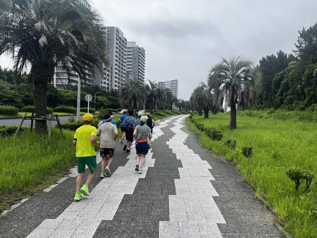 幕張ベイ・ランニングクラブ稲毛ヨットハーバー〜稲毛海浜公園ランニング練習会