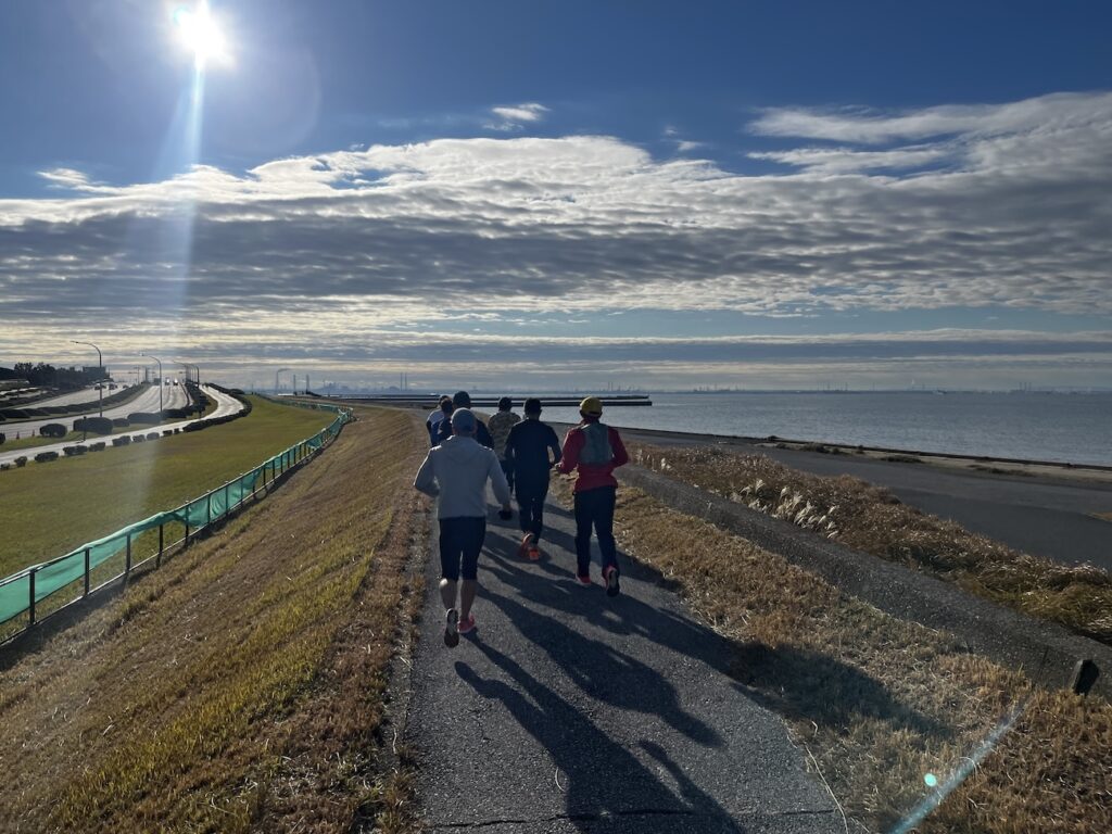 幕張ベイ・ランニングクラブ　稲毛ヨットハーバー〜稲毛海浜公園5~20kmランニング練習会