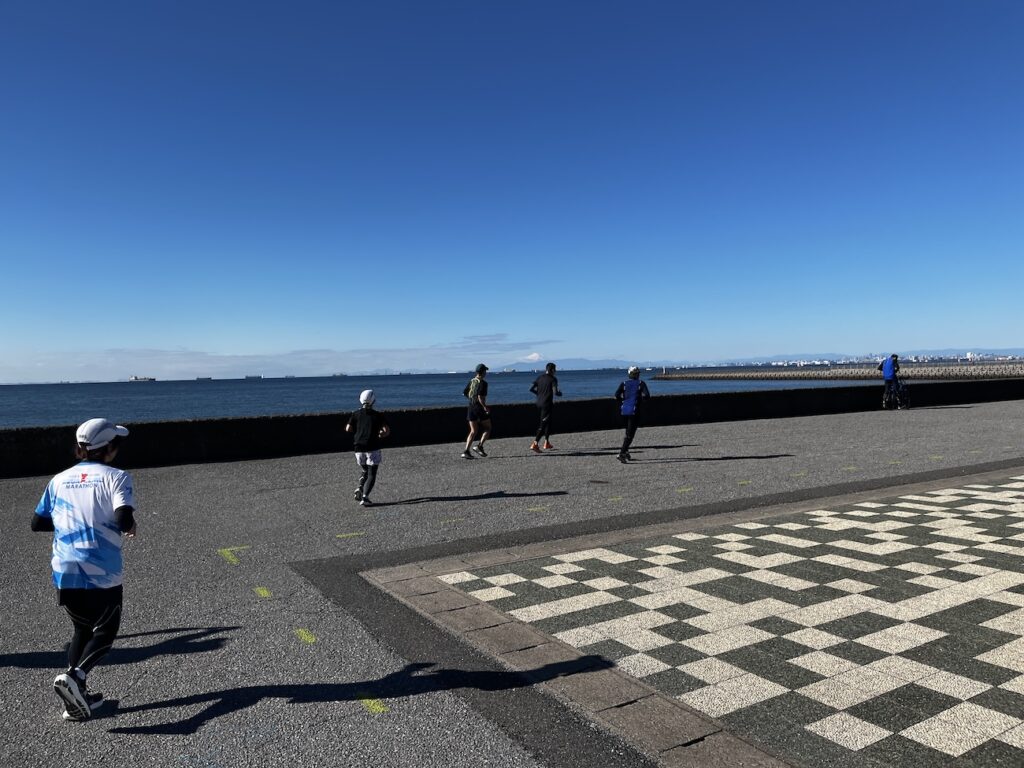 幕張ベイ・ランニングクラブ　稲毛ヨットハーバー〜稲毛海浜公園5~20kmランニング練習会