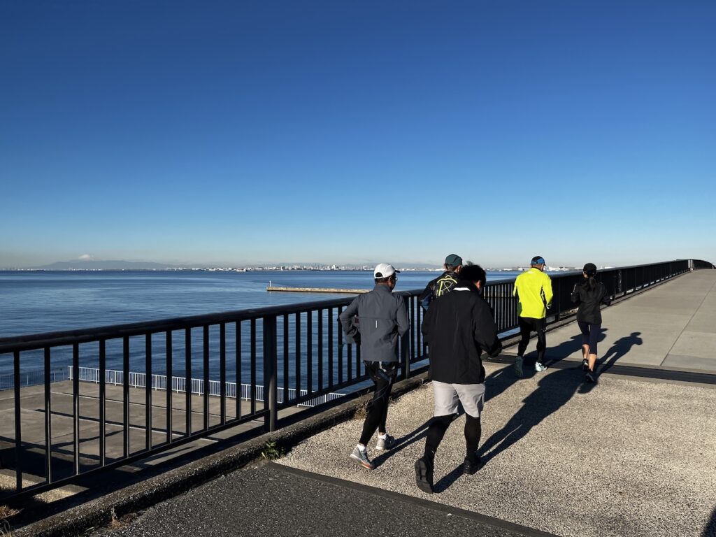 幕張ベイ・ランニングクラブ　稲毛ヨットハーバー〜稲毛海浜公園5~20kmランニング練習会