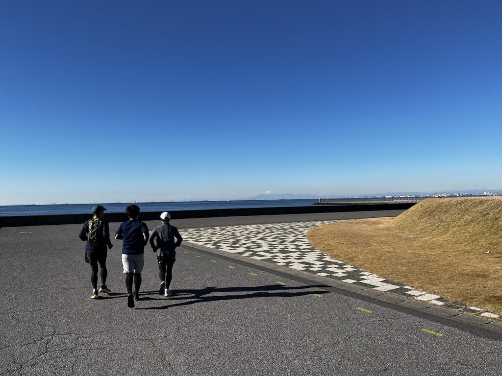 幕張ベイ・ランニングクラブ　稲毛ヨットハーバー〜稲毛海浜公園5~20kmランニング練習会