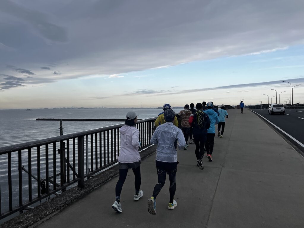 幕張ベイ・ランニングクラブ　稲毛ヨットハーバー〜稲毛海浜公園5~20kmランニング練習会