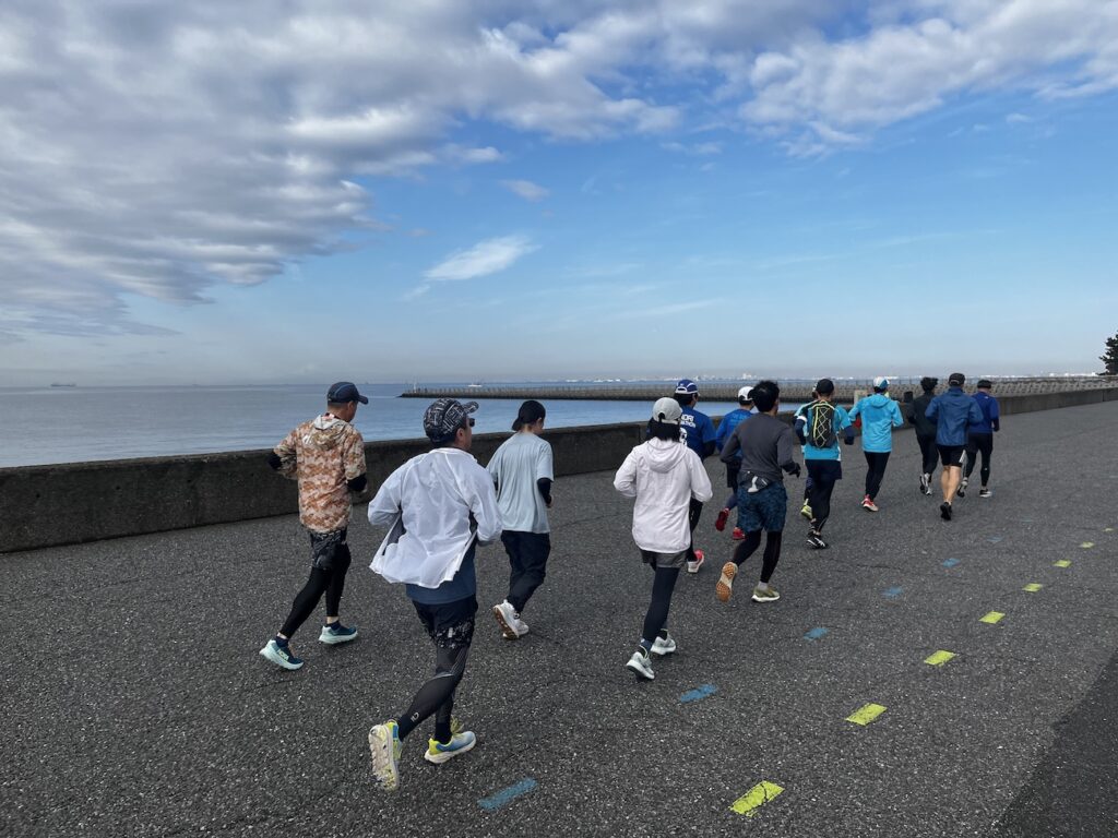 幕張ベイ・ランニングクラブ　稲毛ヨットハーバー〜稲毛海浜公園5~20kmランニング練習会