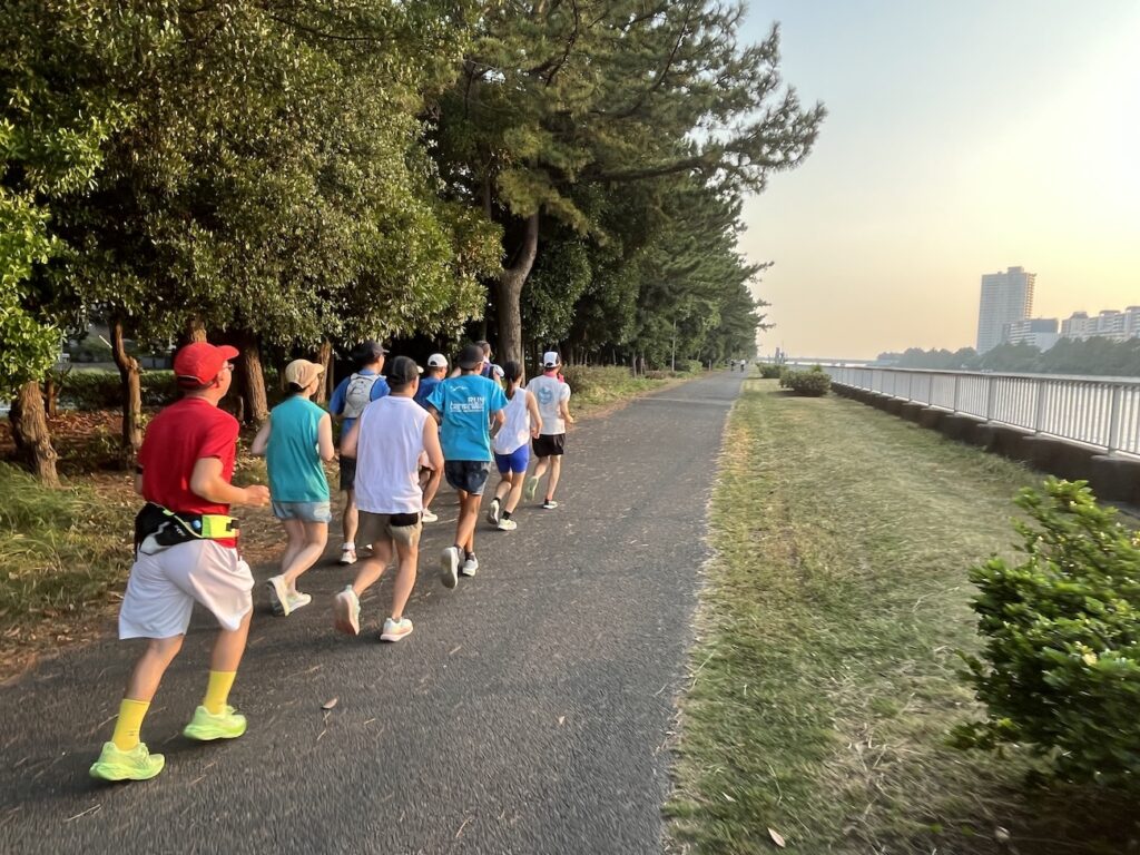 検見川浜駅〜稲毛の桟橋往復10kmランニング練習会【幕張ベイ・ランニングクラブ】