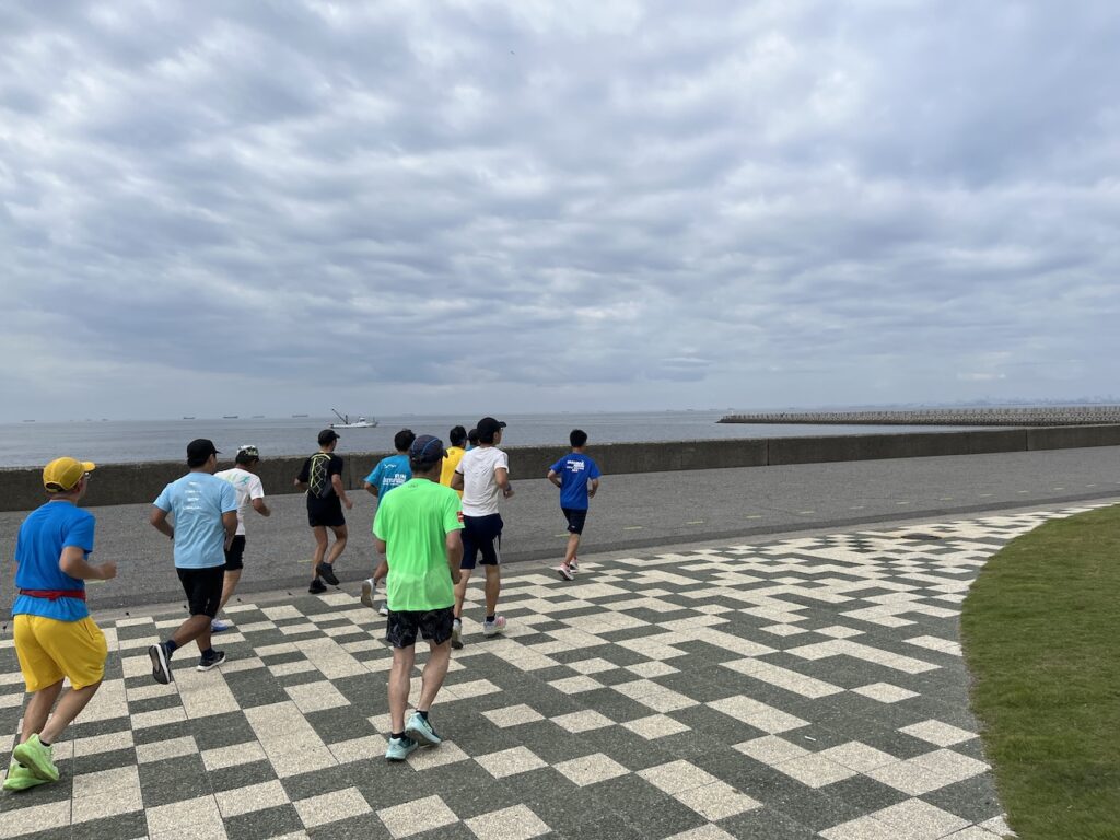 幕張ベイ・ランニングクラブ　稲毛ヨットハーバー〜稲毛海浜公園5~20kmランニング練習会