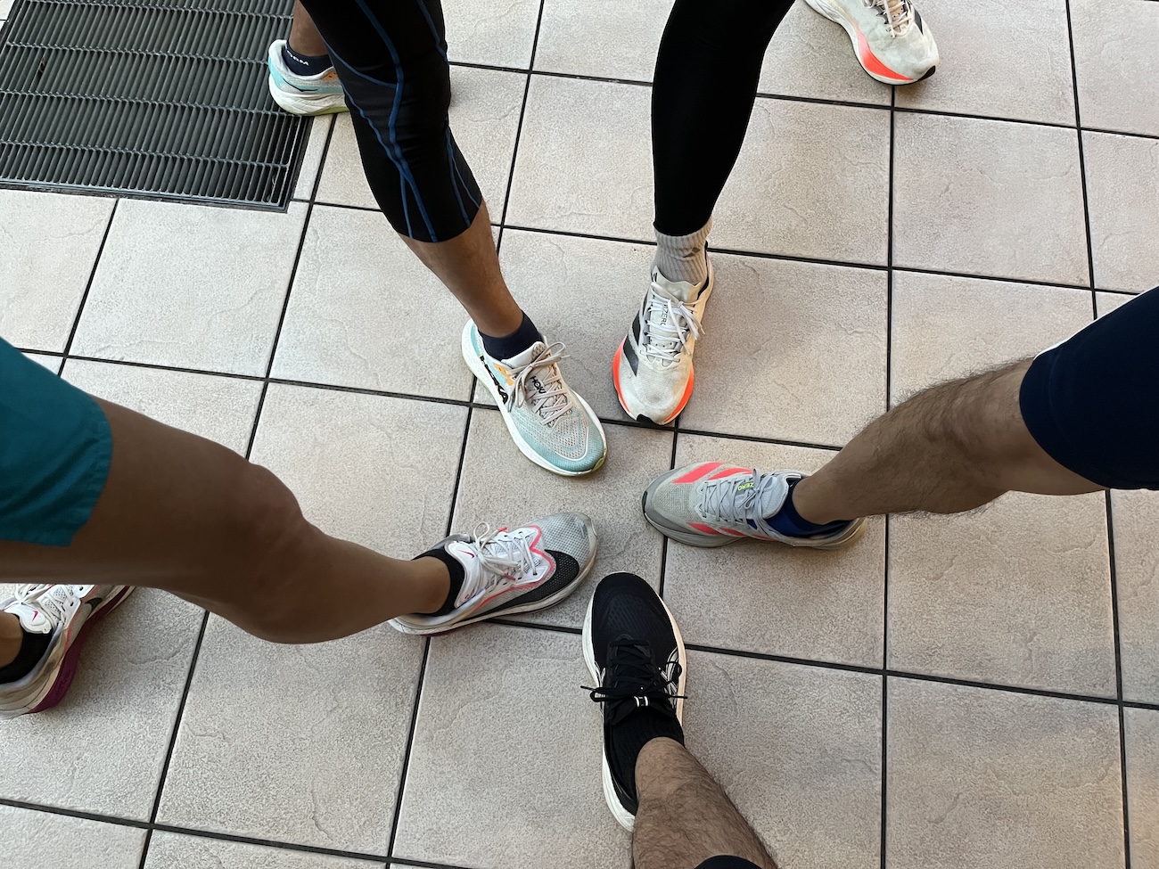 検見川浜駅〜稲毛の桟橋往復10kmランニング練習会【幕張ベイ・ランニングクラブ】