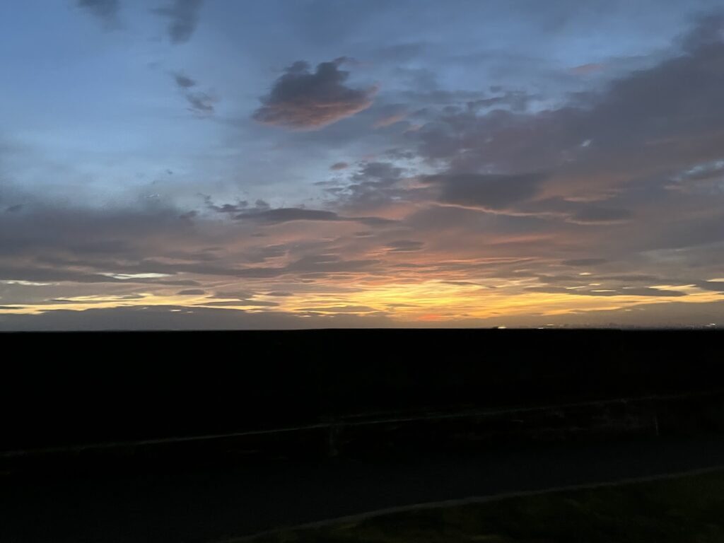 検見川浜駅〜稲毛の桟橋往復10kmランニング練習会【幕張ベイ・ランニングクラブ】