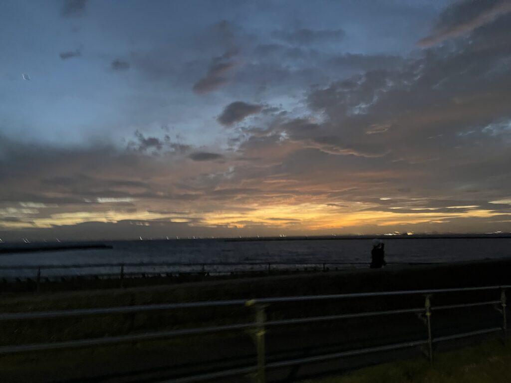 検見川浜駅〜稲毛の桟橋往復10kmランニング練習会【幕張ベイ・ランニングクラブ】