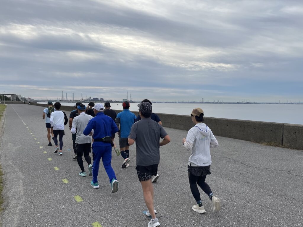 幕張ベイ・ランニングクラブ　稲毛ヨットハーバー〜稲毛海浜公園5~20kmランニング練習会