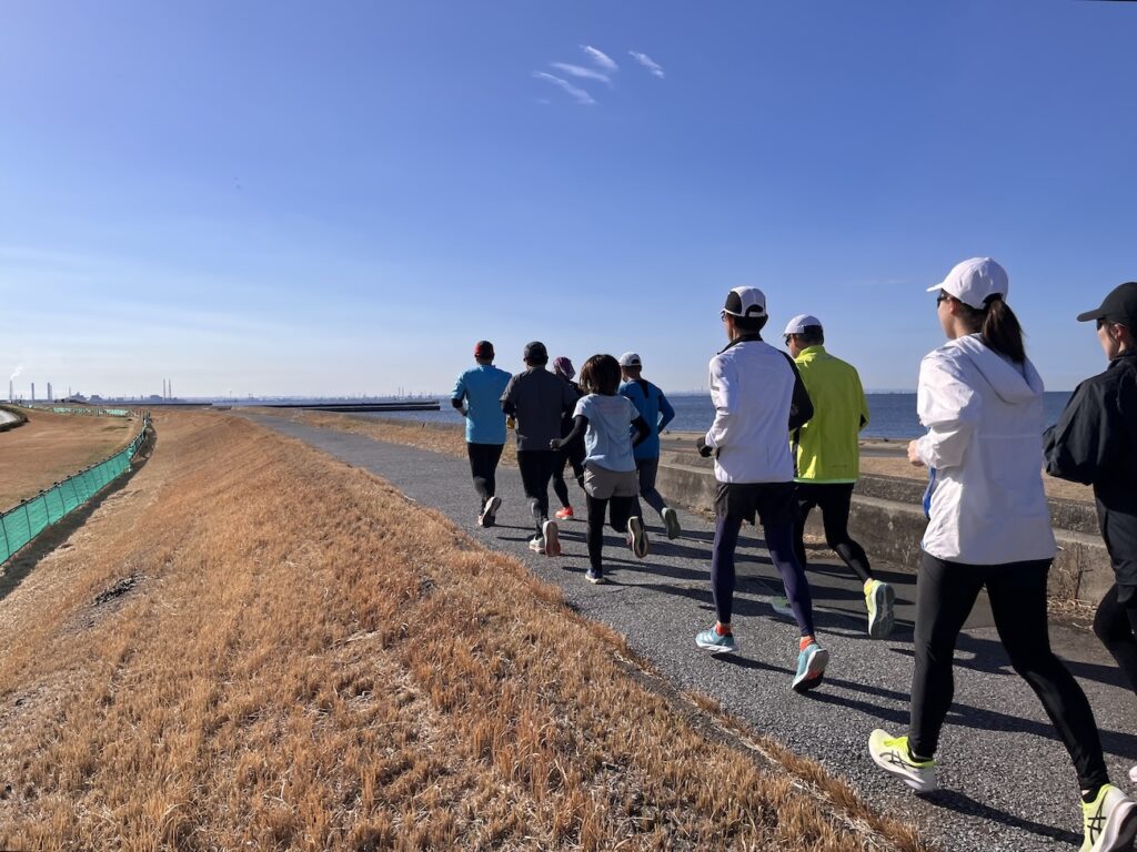 幕張ベイ・ランニングクラブ　稲毛ヨットハーバー〜稲毛海浜公園5~20kmランニング練習会