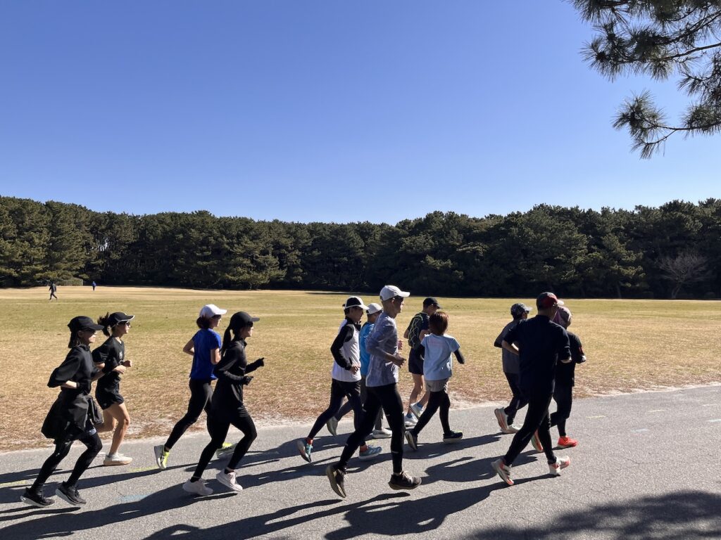 幕張ベイ・ランニングクラブ　稲毛ヨットハーバー〜稲毛海浜公園5~20kmランニング練習会